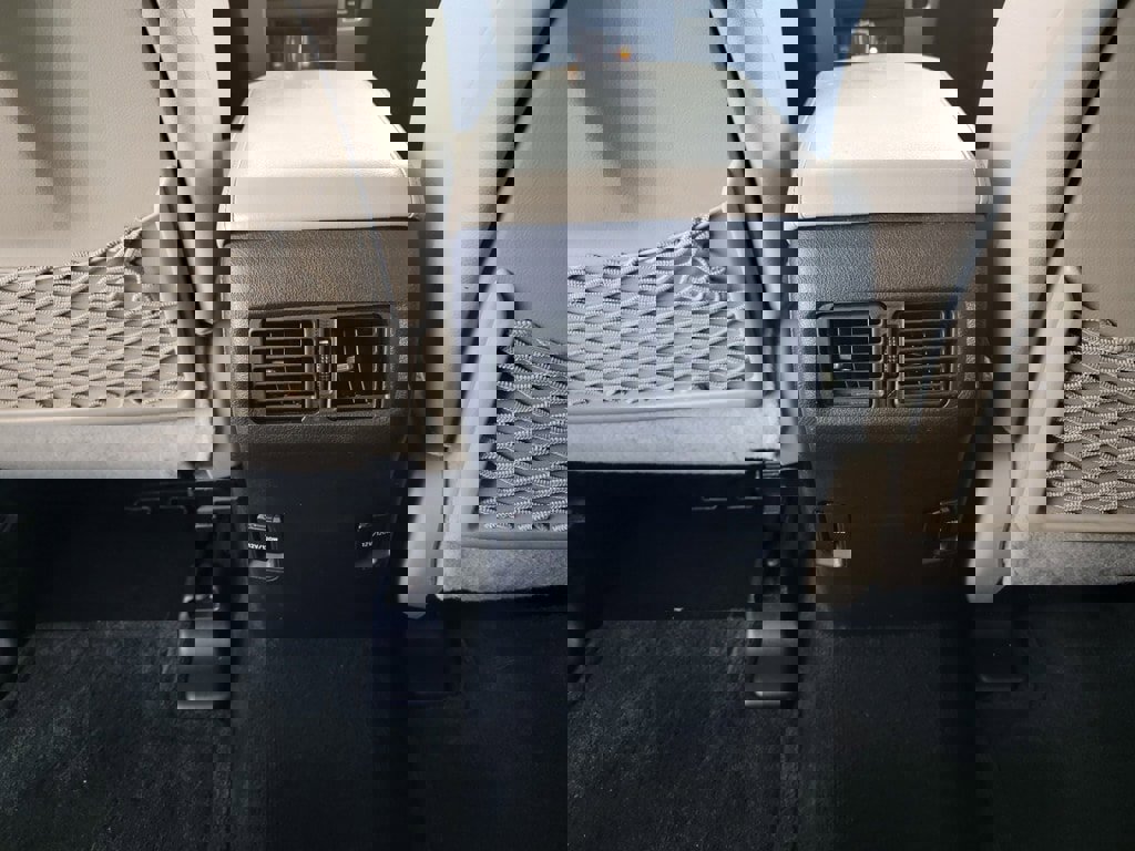 Used 2014 Toyota 4Runner Limited image 26