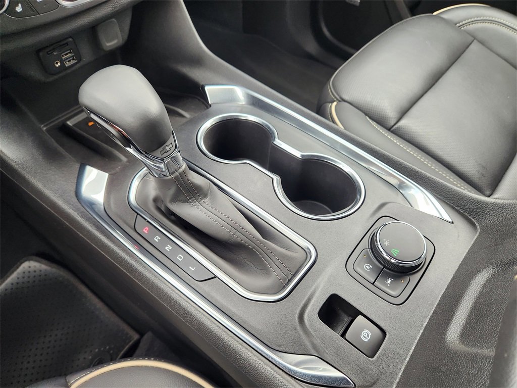 Used 2023 Chevrolet Traverse Premier image 23