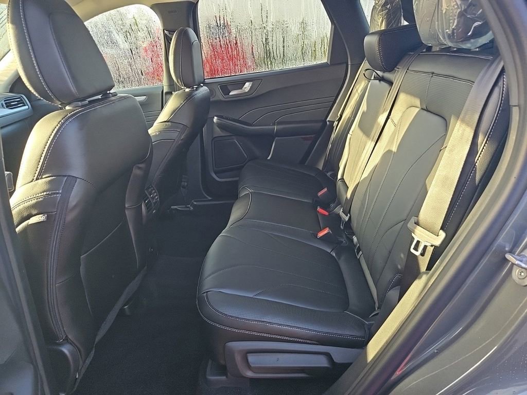 New 2025 Ford Escape SE w/ PHEV Premium Package image 34