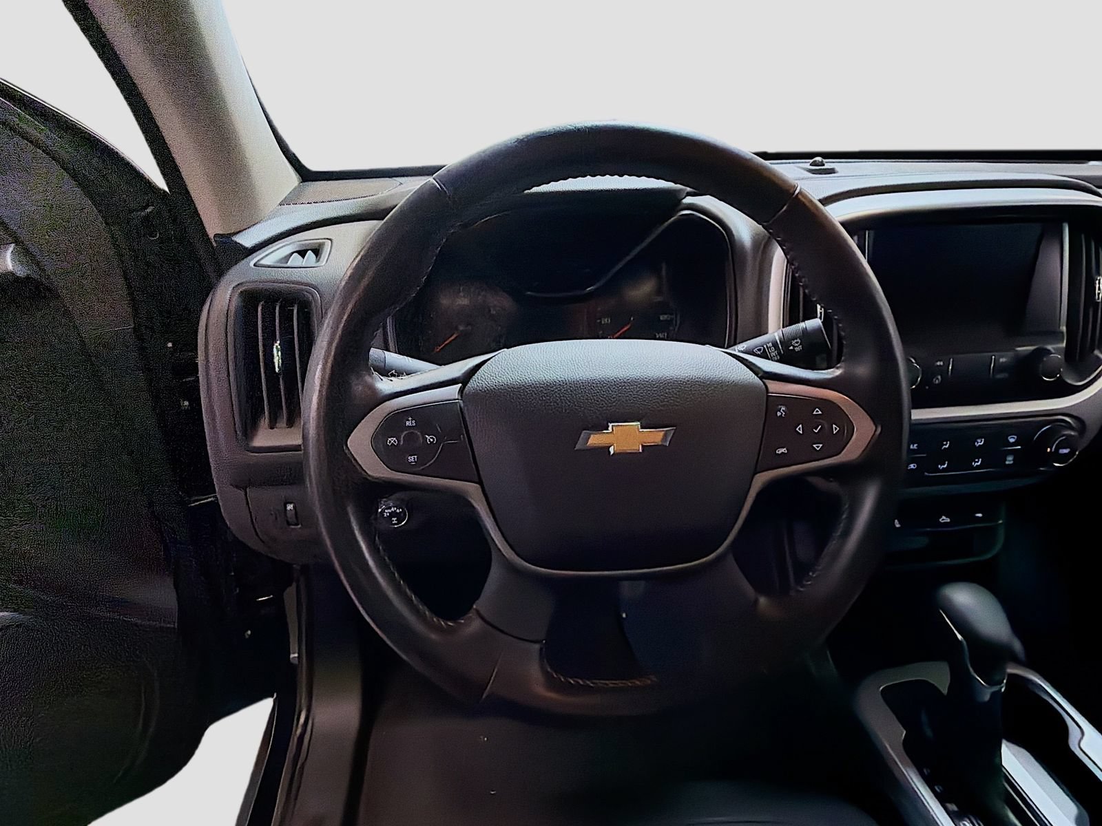 Used 2022 Chevrolet Colorado LT w/ LT Convenience Package AWD/4WD image 11