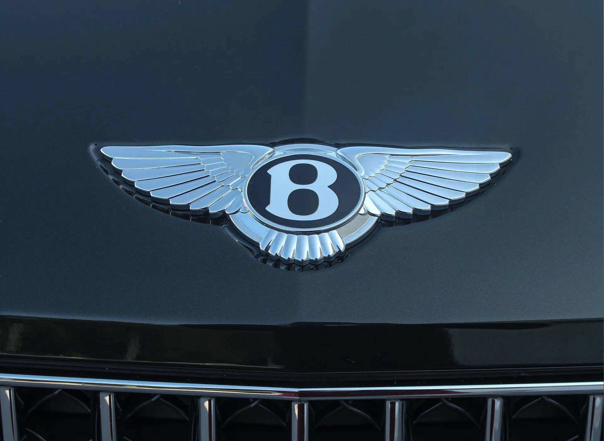 Certified 2024 Bentley Bentayga Extended Wheelbase AWD/4WD image 48