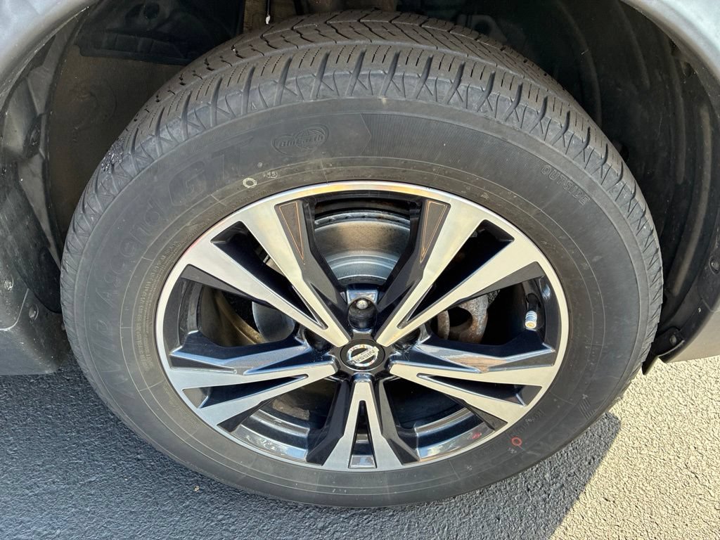 Certified 2017 Nissan Rogue SL w/ SL Premium Package AWD/4WD image 9
