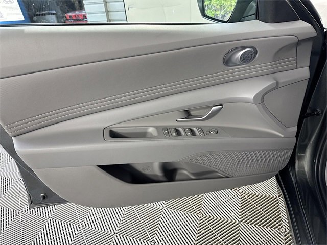 New 2025 Hyundai Elantra SEL image 28