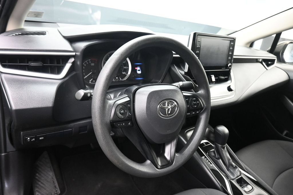 Used 2021 Toyota Corolla LE w/ Carpet Mat Package (TMS) FWD image 13