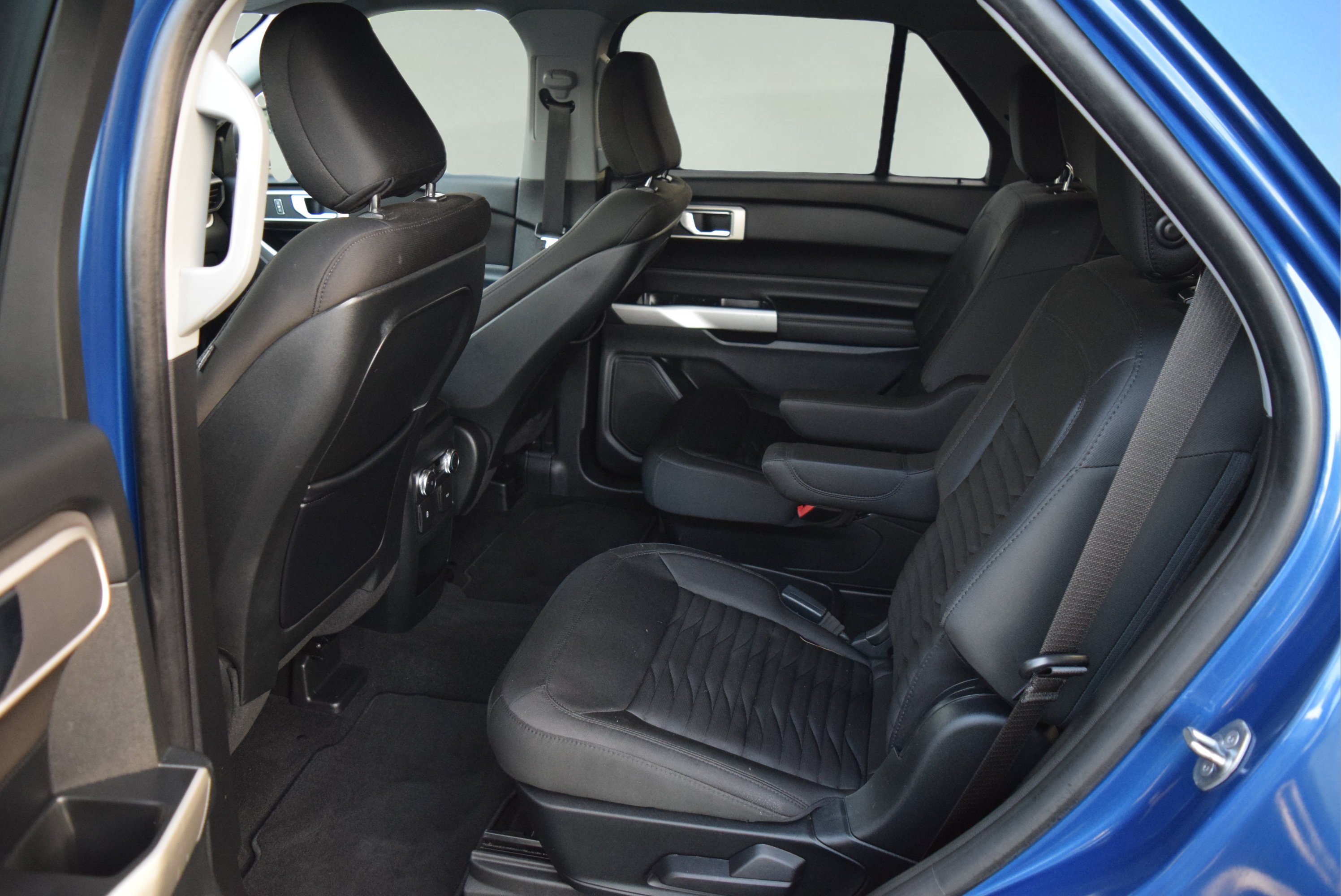 Used 2020 Ford Explorer XLT AWD/4WD image 8