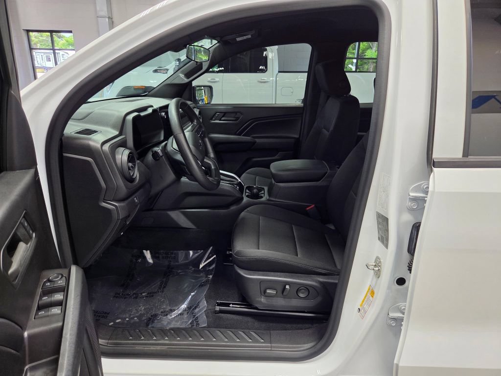 Used 2023 Chevrolet Colorado Trail Boss w/ Technology Package AWD/4WD image 27