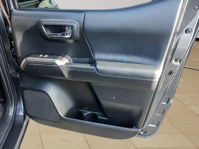 Used 2023 Toyota Tacoma Limited AWD/4WD image 29