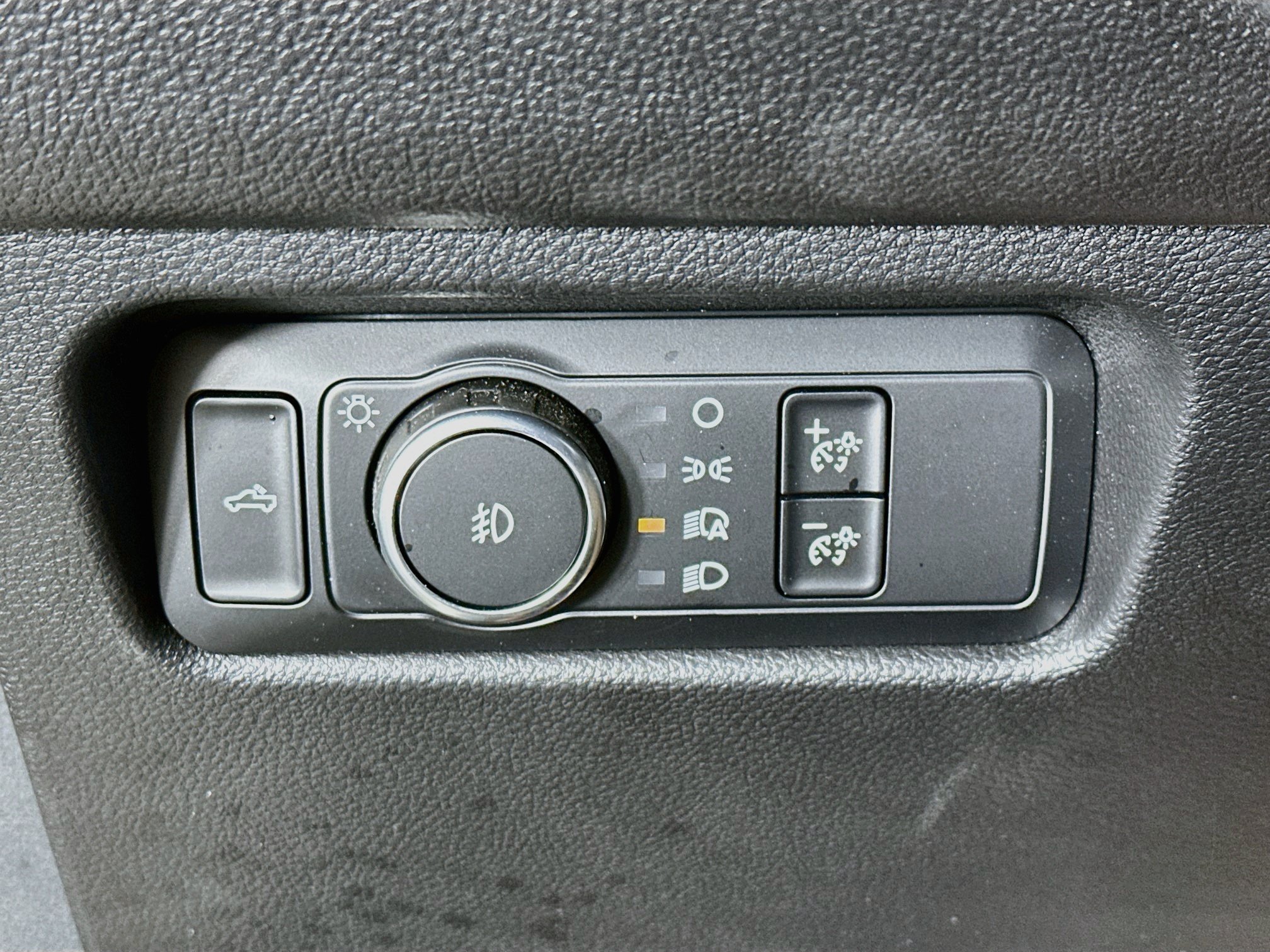 Used 2025 Ford Ranger Lariat RWD image 17