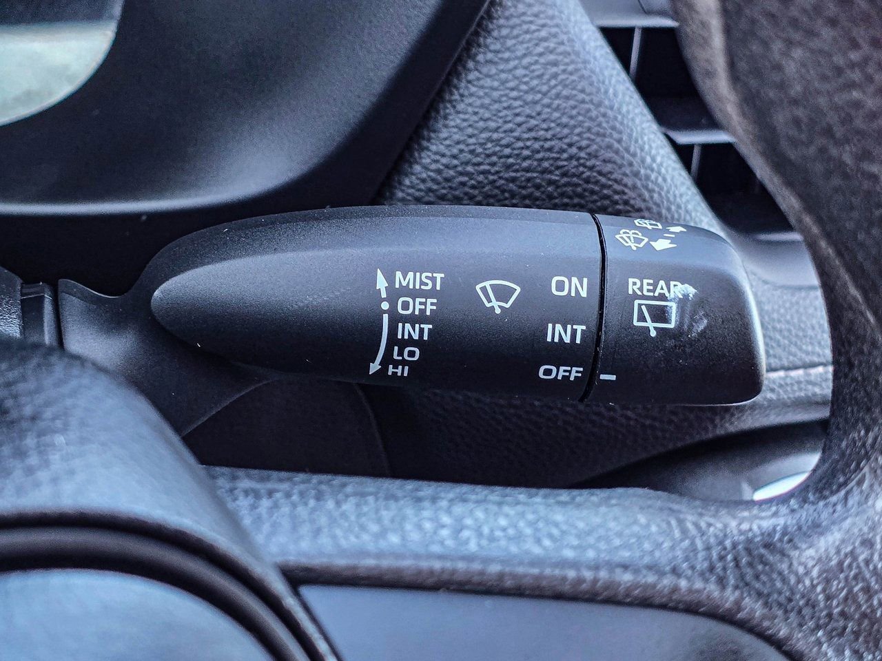 Used 2025 Toyota RAV4 LE image 23