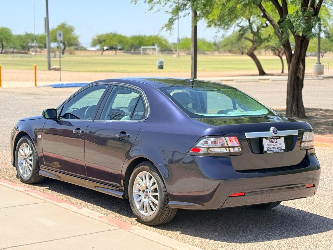 Used 2009 Saab 9-3 2.0T w/ Cold Weather Package FWD image 3