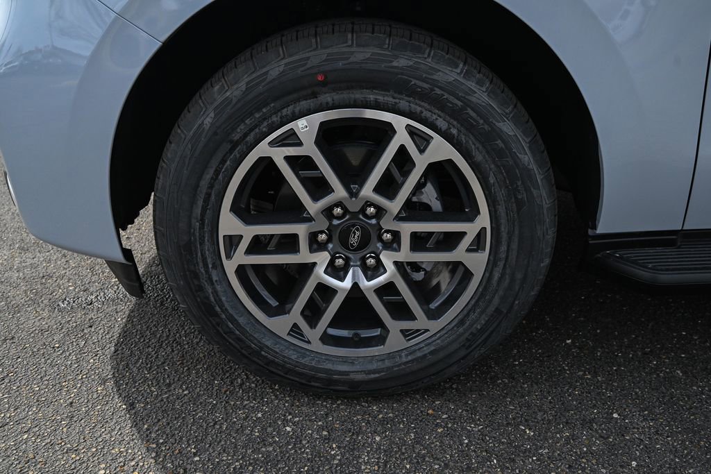 New 2026 Ford Expedition Max Active AWD/4WD image 12