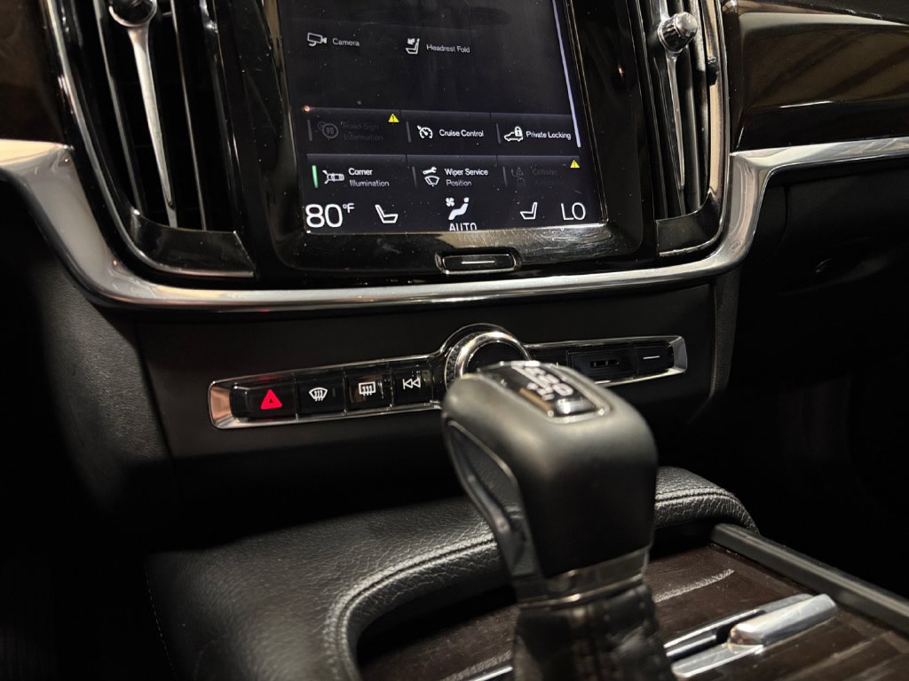 Used 2019 Volvo S90 T5 Momentum AWD/4WD image 25