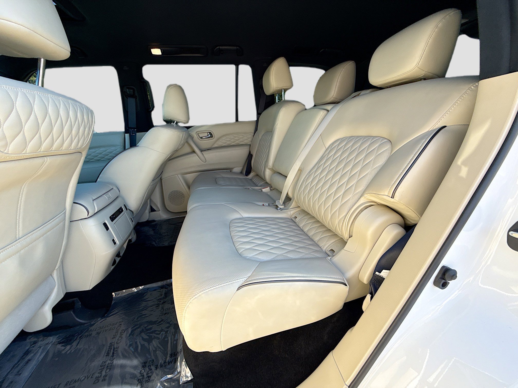 Used 2024 INFINITI QX80 Sensory image 23