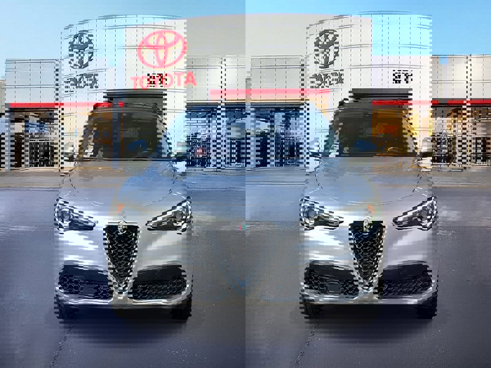 Used 2019 Alfa Romeo Stelvio Sport w/ Quick Order Package 22J Sport image 2