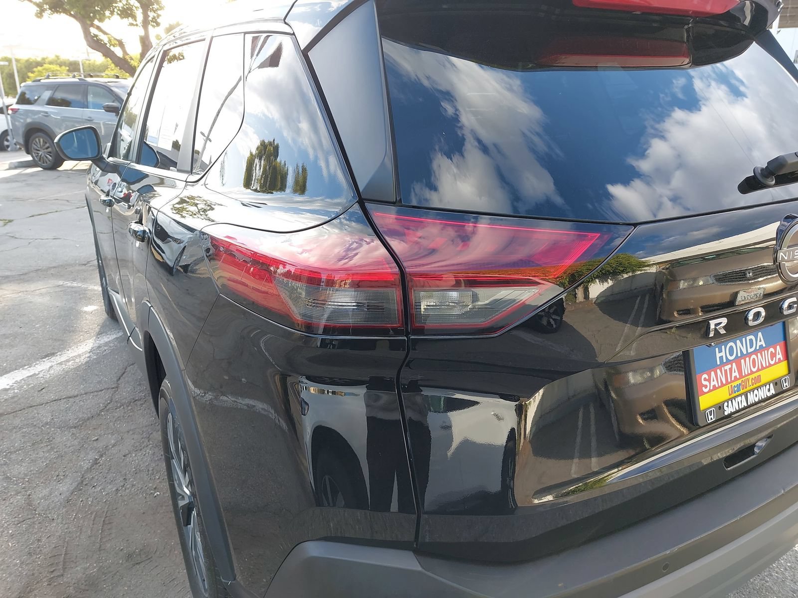 Used 2023 Nissan Rogue SV FWD image 33