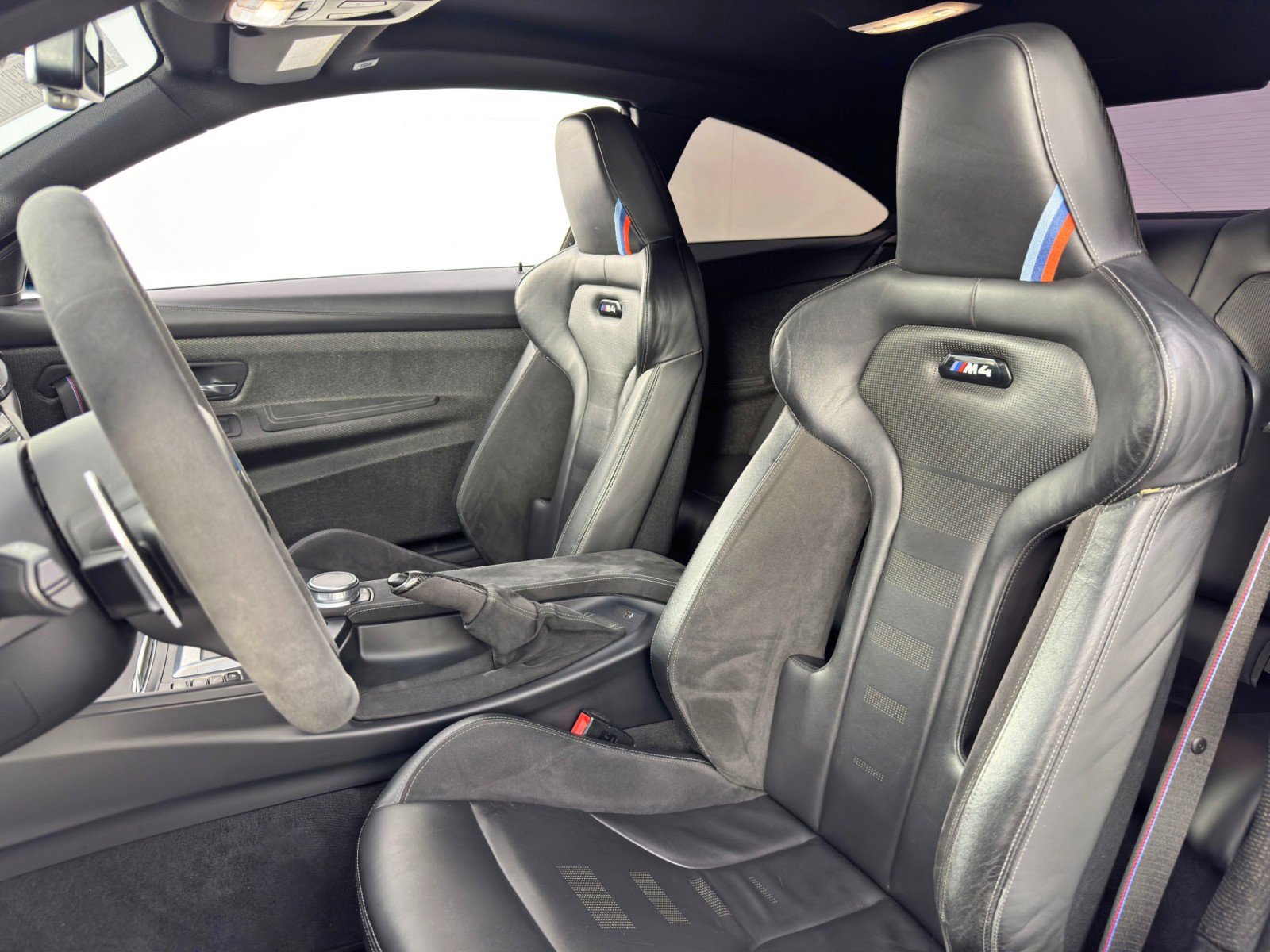 Used 2019 BMW M4 CS w/ Executive Package image 35