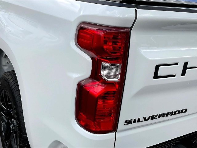 Certified 2024 Chevrolet Silverado 1500 Custom w/ Turbomax Blackout Package RWD image 26