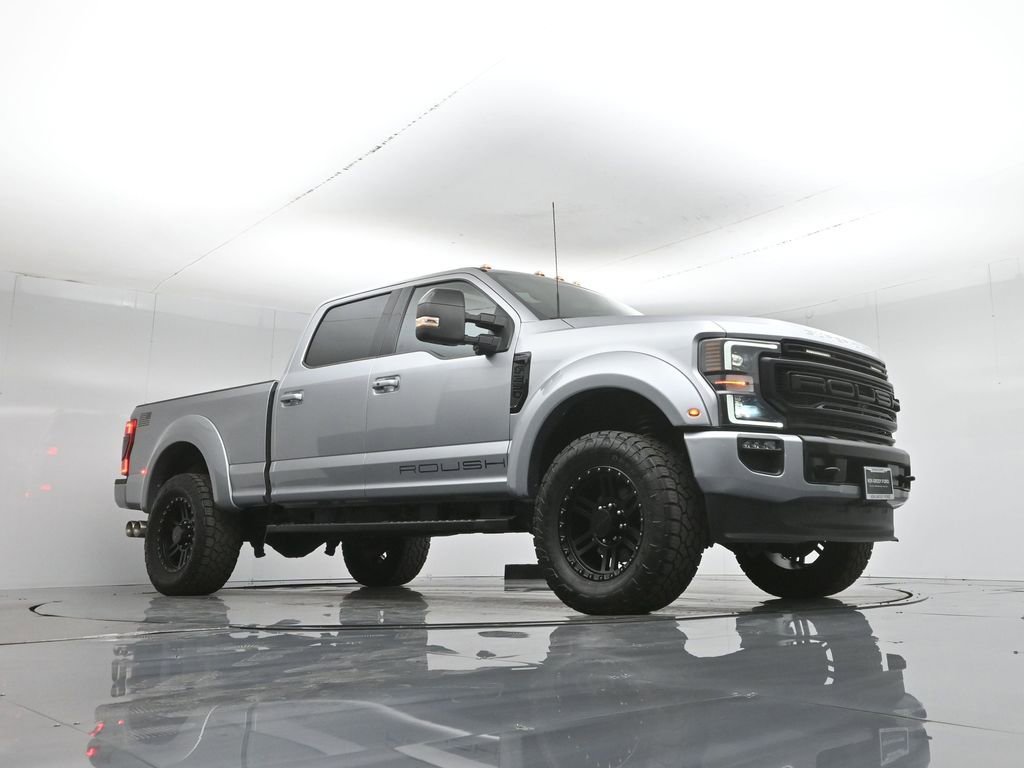 Used 2022 Ford F250 Lariat w/ Black Appearance Package image 2