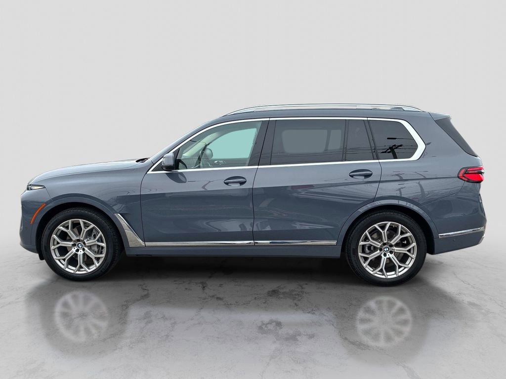 Used 2024 BMW X7 xDrive40i w/ Premium Package AWD/4WD image 4