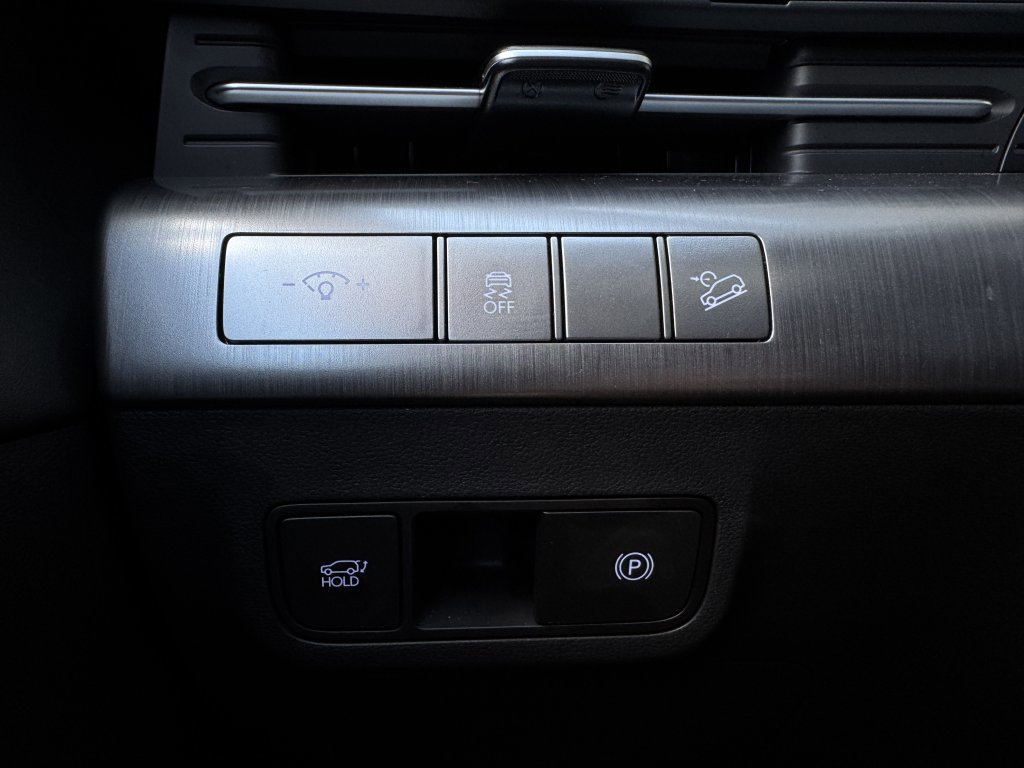 Used 2024 Hyundai Kona Limited image 29