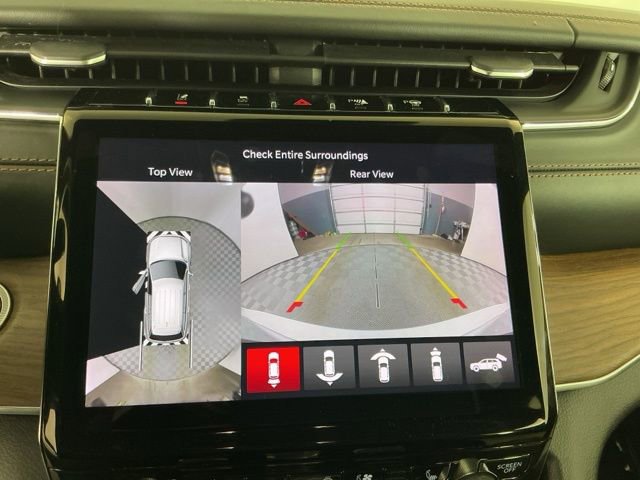 Used 2021 Jeep Grand Cherokee L Summit w/ Luxury Tech Group V image 22