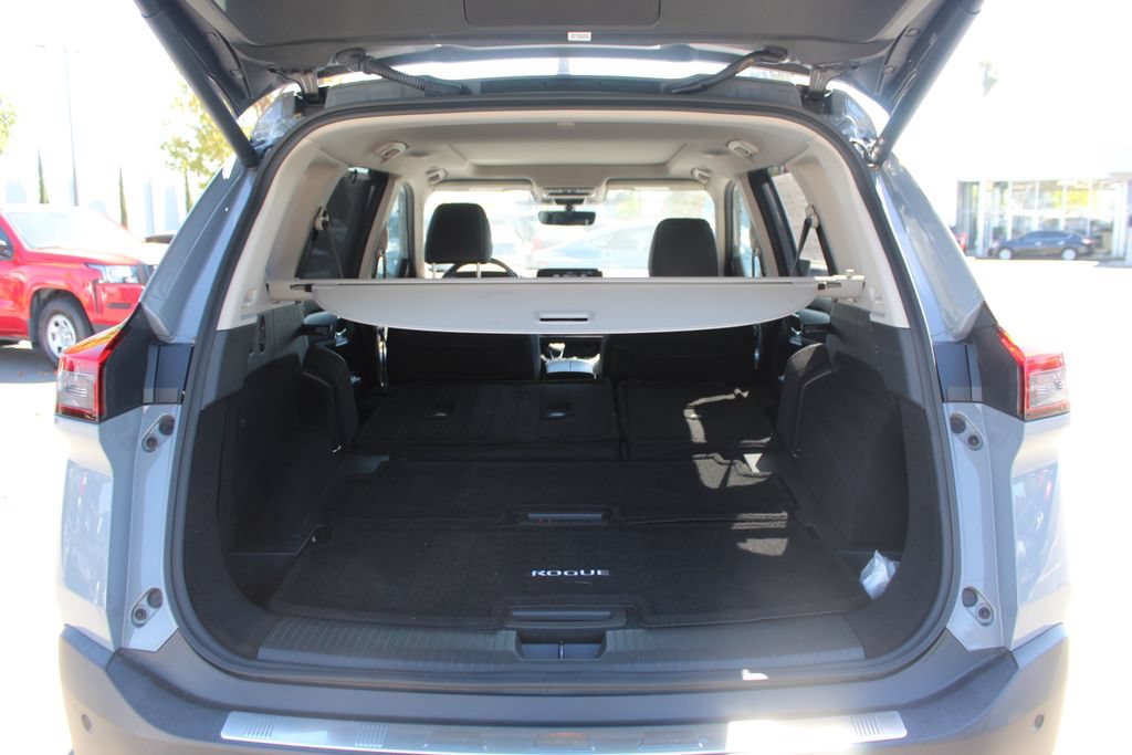 Used 2023 Nissan Rogue Platinum w/ Platinum Premium Package FWD image 10
