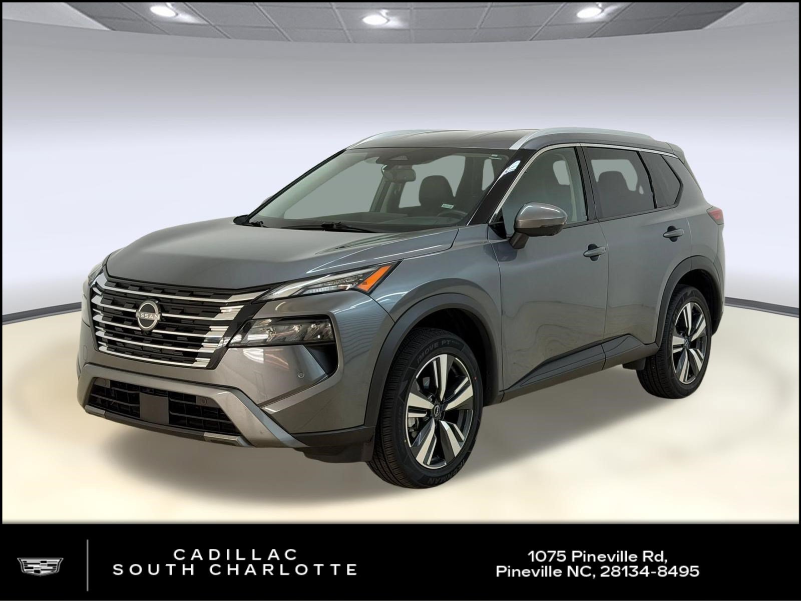 Used 2026 Nissan Rogue SL FWD image 1