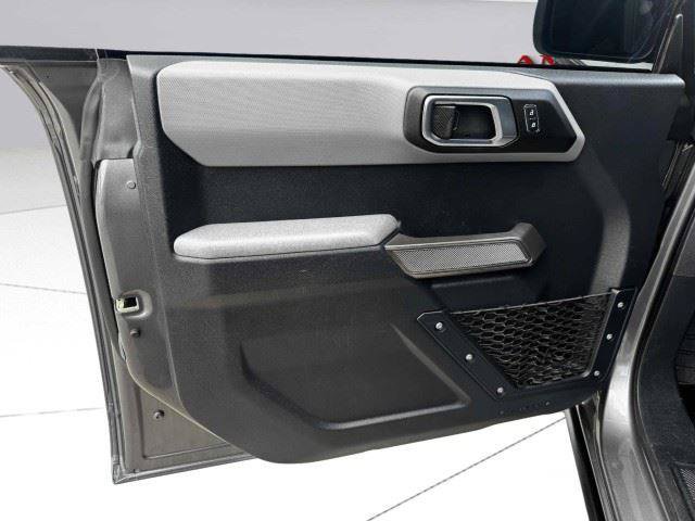 Used 2023 Ford Bronco Black Diamond AWD/4WD image 18