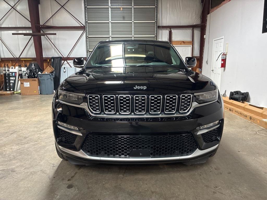 Used 2023 Jeep Grand Cherokee Summit AWD/4WD image 13
