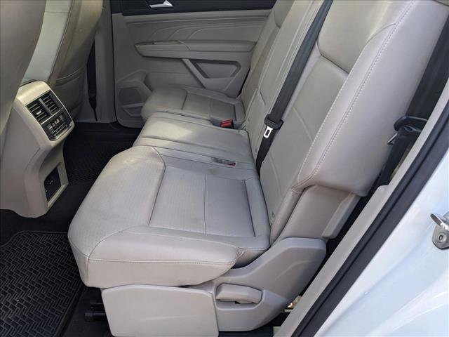 Used 2022 Volkswagen Atlas SE w/ Black Wheel Package image 17