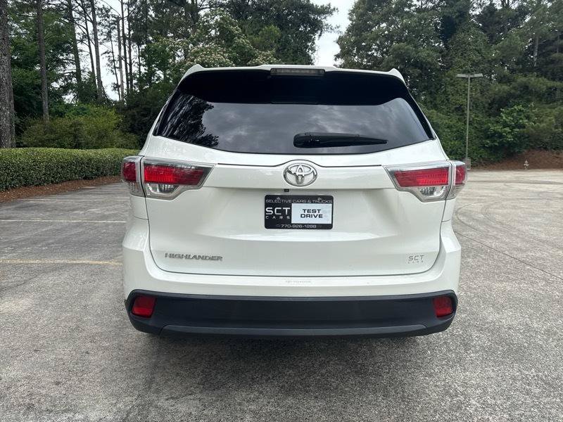 Used 2016 Toyota Highlander LE FWD image 8
