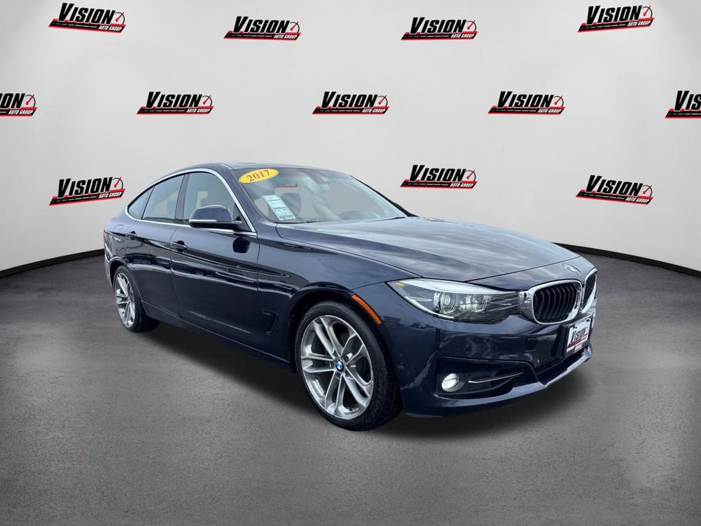 Used 2017 BMW 330i Gran Turismo xDrive image 3