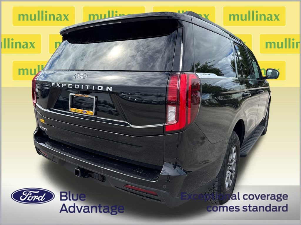 Certified 2025 Ford Expedition Active image 4