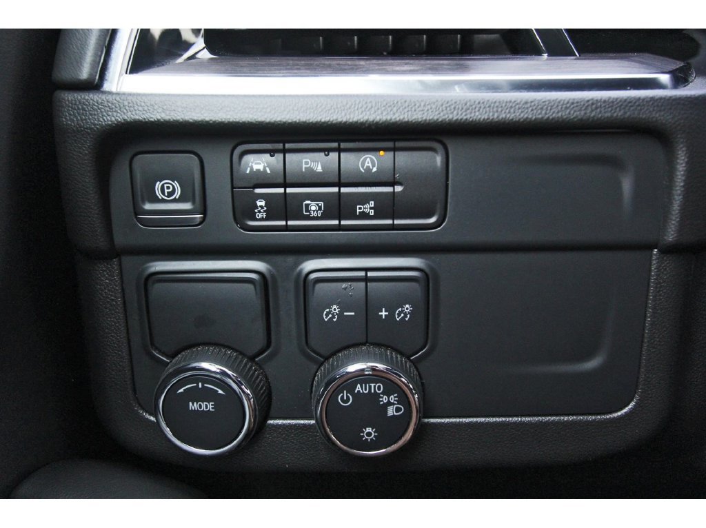 Used 2025 Chevrolet Tahoe LT RWD image 20