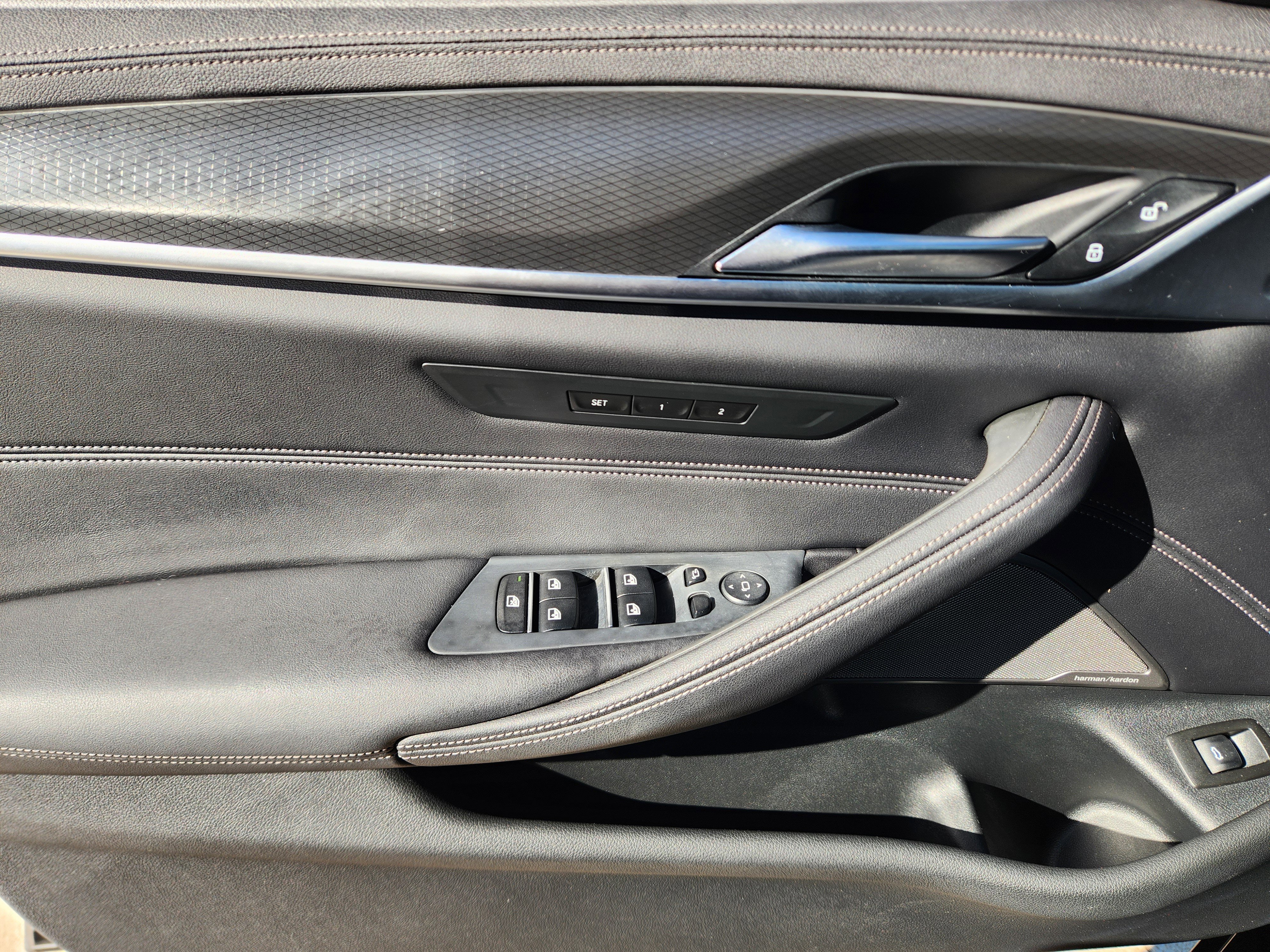 Used 2021 BMW M550i xDrive M550i xDrive w/ Premium Package image 30