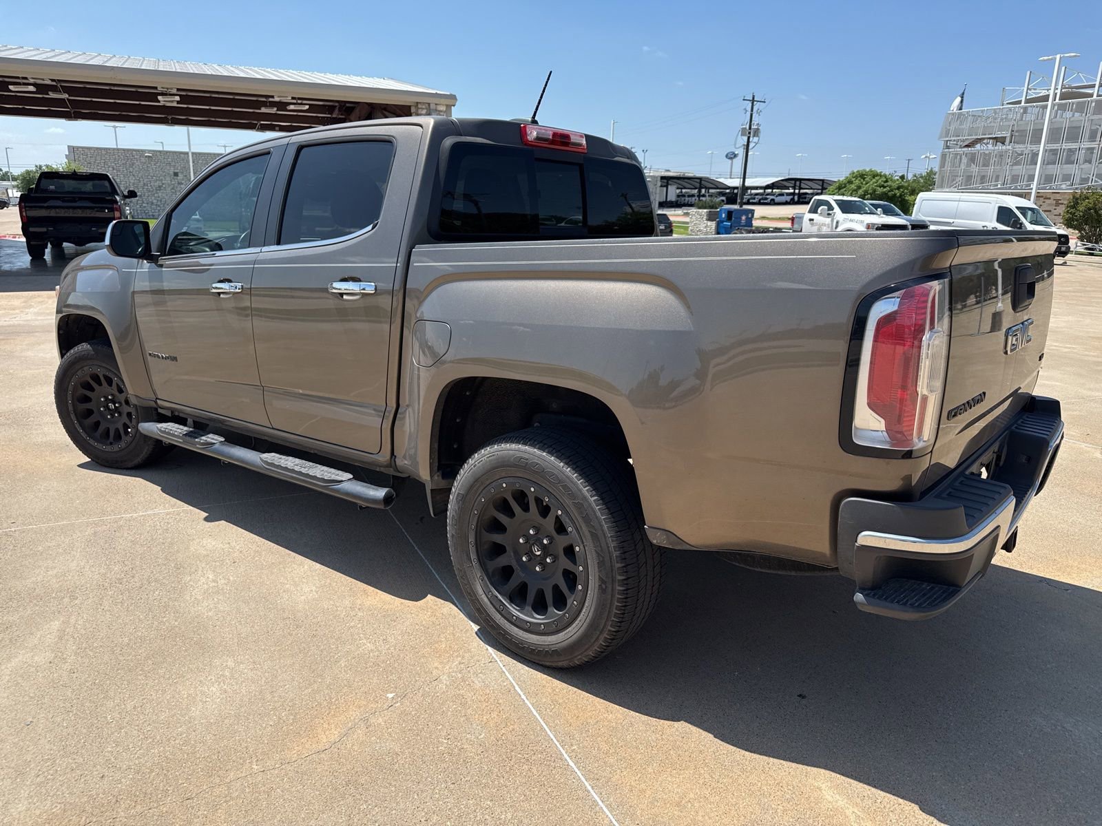 Used 2016 GMC Canyon SLT w/ Driver Alert Package RWD image 3