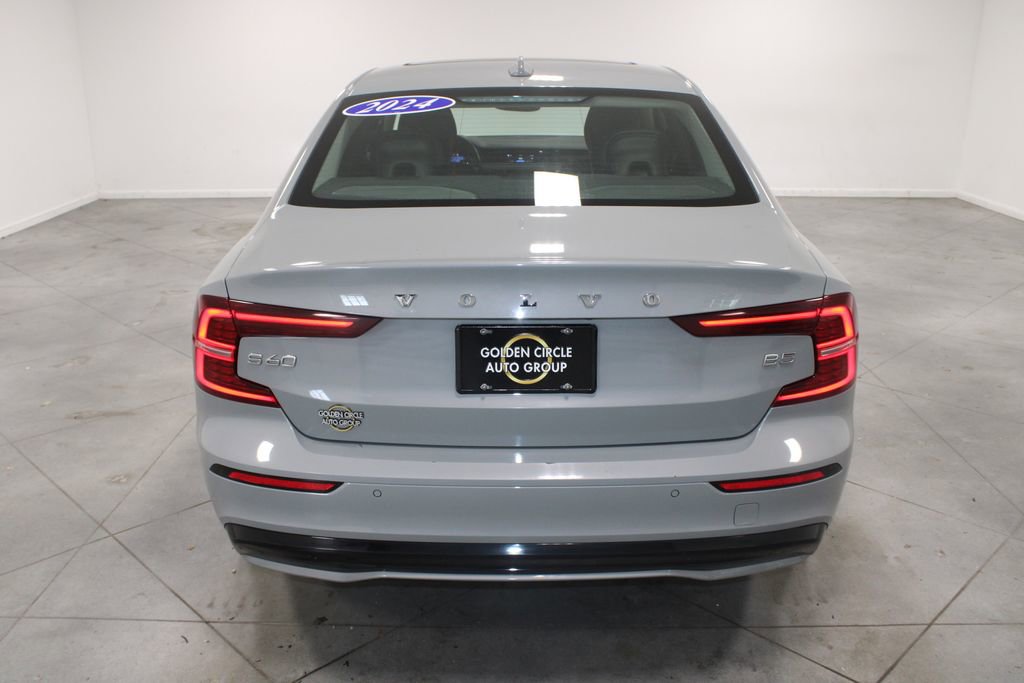Used 2024 Volvo S60 B5 Core FWD image 8