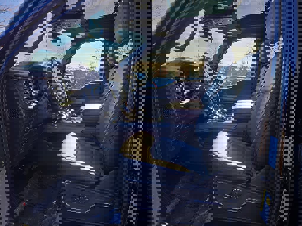 Used 2022 Ford F150 Lightning Lariat w/ Equipment Group 511A High image 13