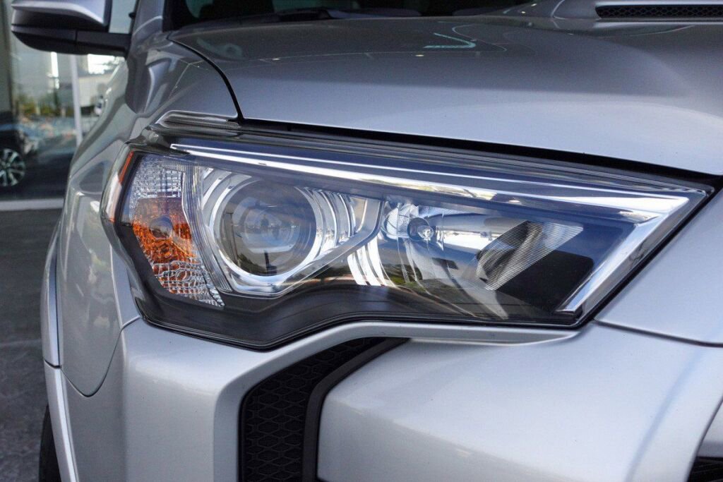 Certified 2022 Toyota 4Runner TRD Off-Road image 3