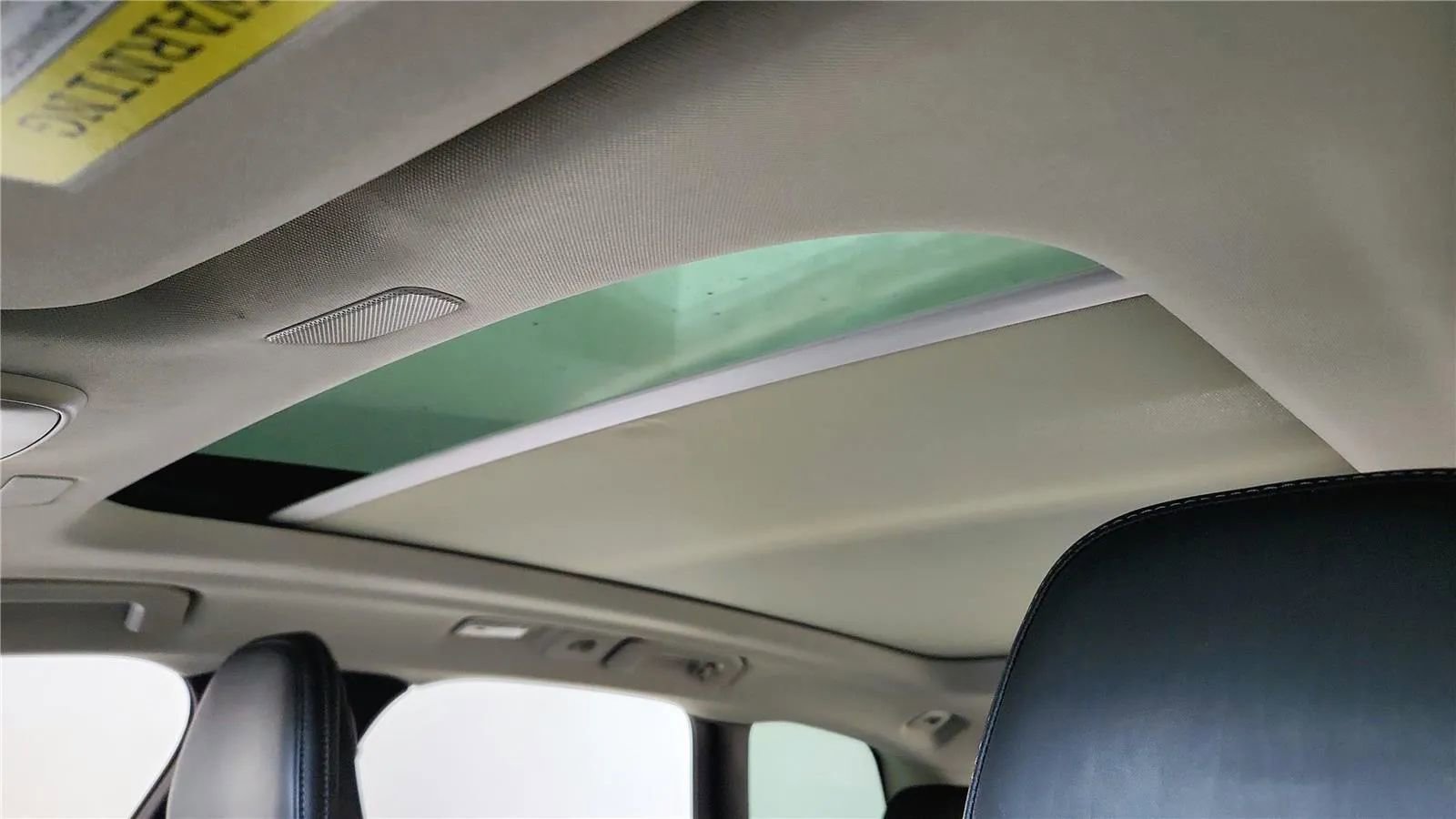 Used 2023 Volvo XC60 B5 Ultimate w/ Climate Package image 28