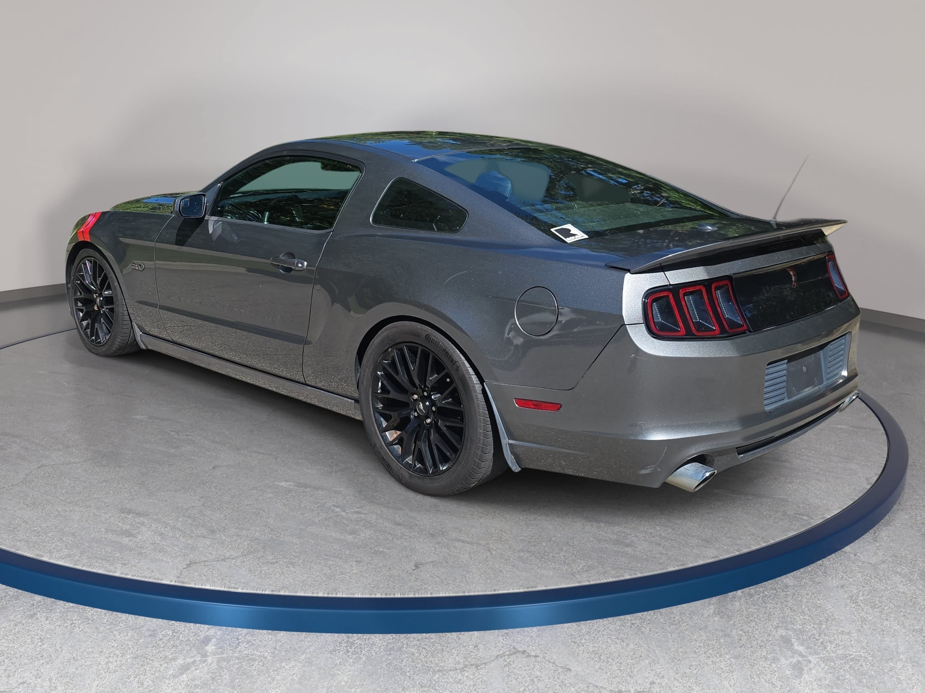 Used 2013 Ford Mustang GT Premium w/ Comfort Pkg RWD image 7