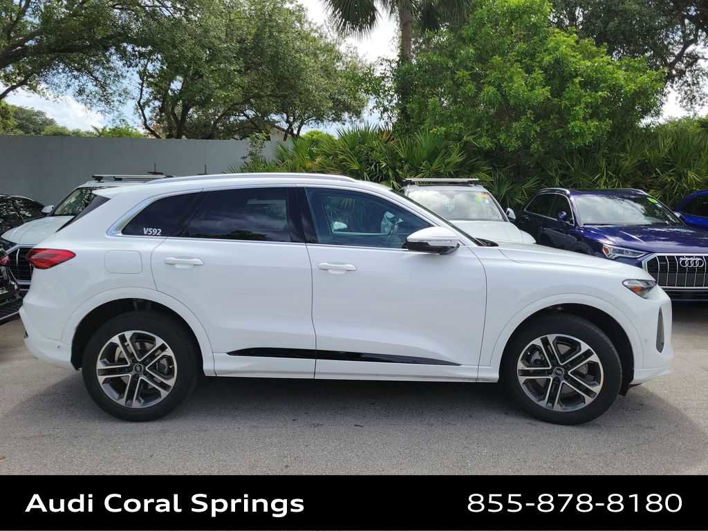 Used 2025 Audi Q5 Premium w/ Convenience Package AWD/4WD image 23