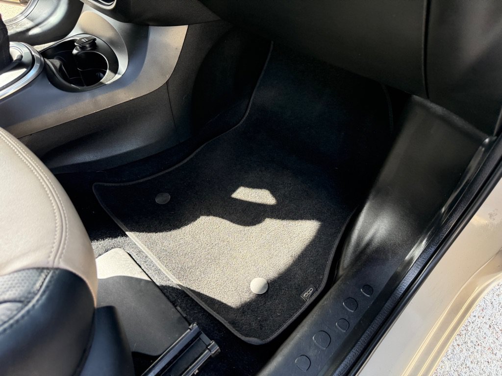 Used 2014 FIAT 500L Lounge FWD image 21