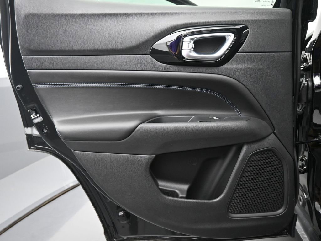 New 2026 Jeep Compass Limited image 14