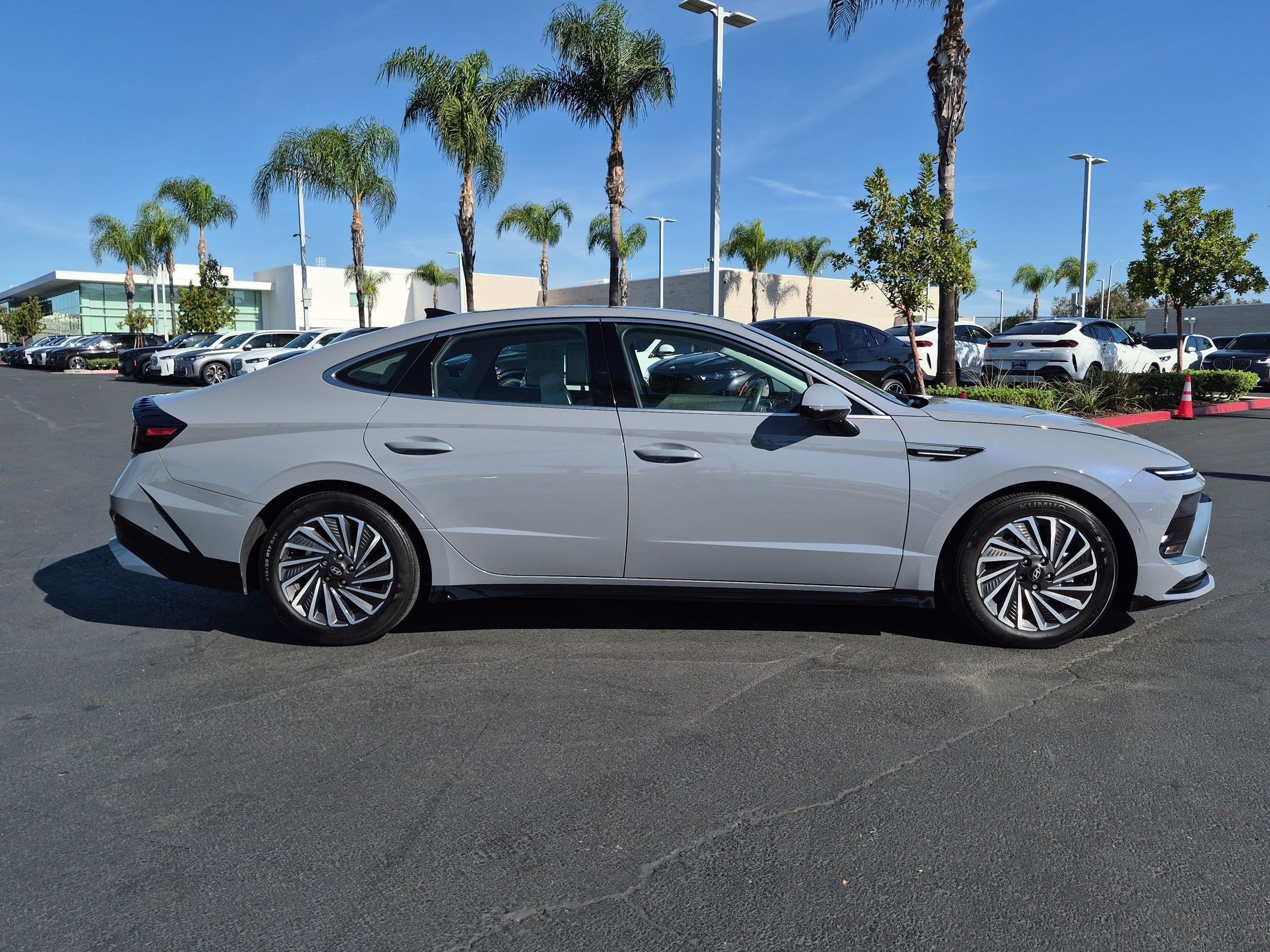 Used 2024 Hyundai Sonata Limited FWD image 11