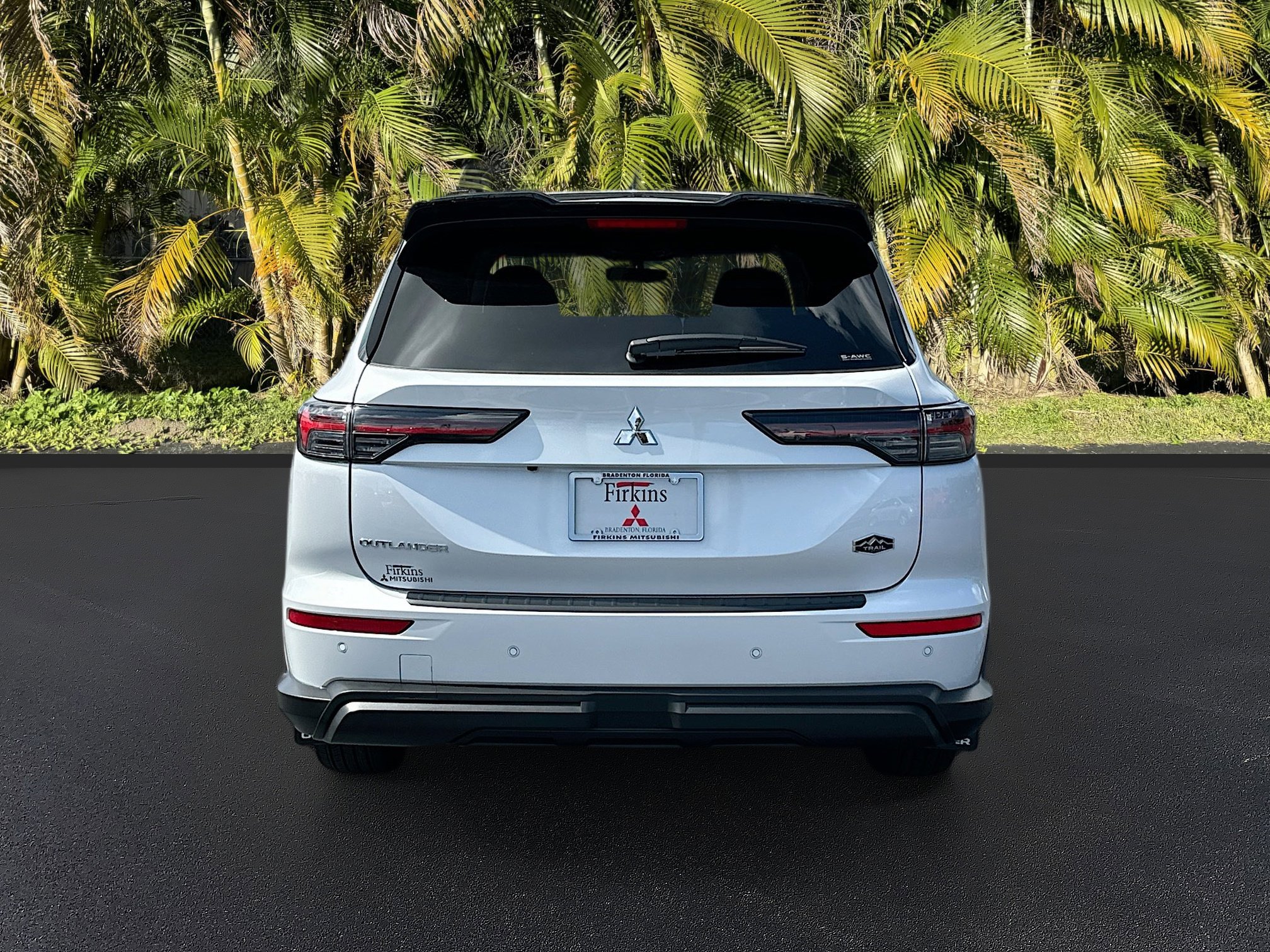 New 2025 Mitsubishi Outlander Trail Edition image 4