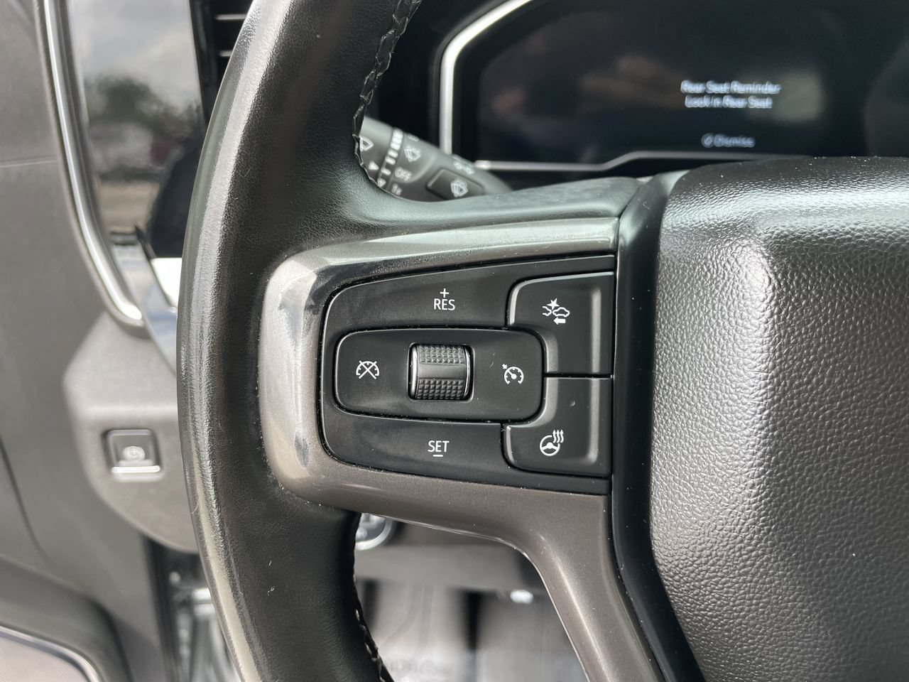 Used 2024 Chevrolet Silverado 2500 High Country w/ High Country Premium Package AWD/4WD image 28