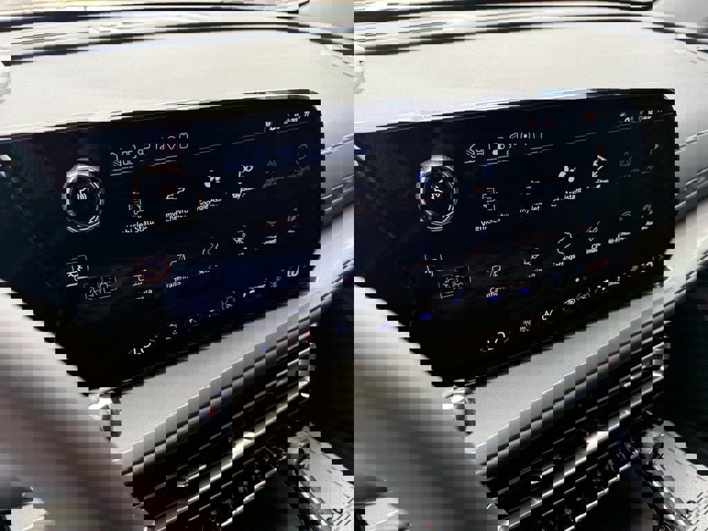 New 2026 Chevrolet Traverse LT w/ LPO, Floor Liner Package image 21