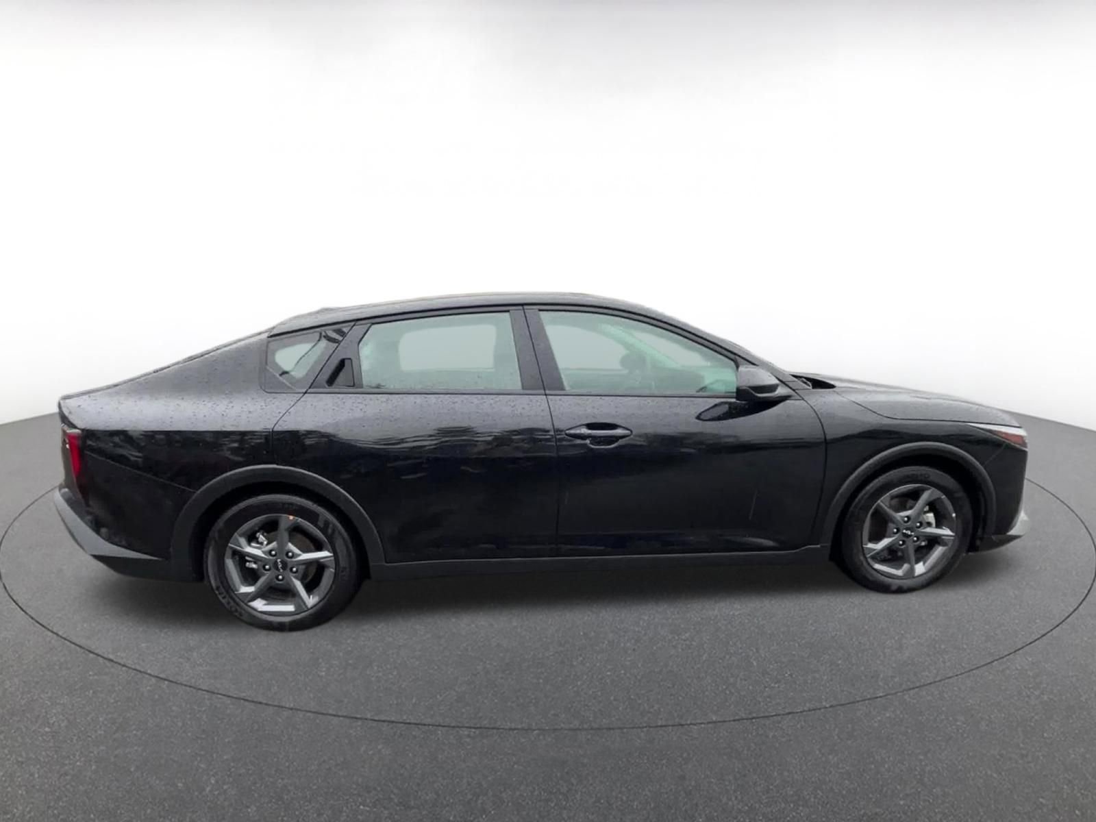 Used 2025 Kia K4 FWD image 16