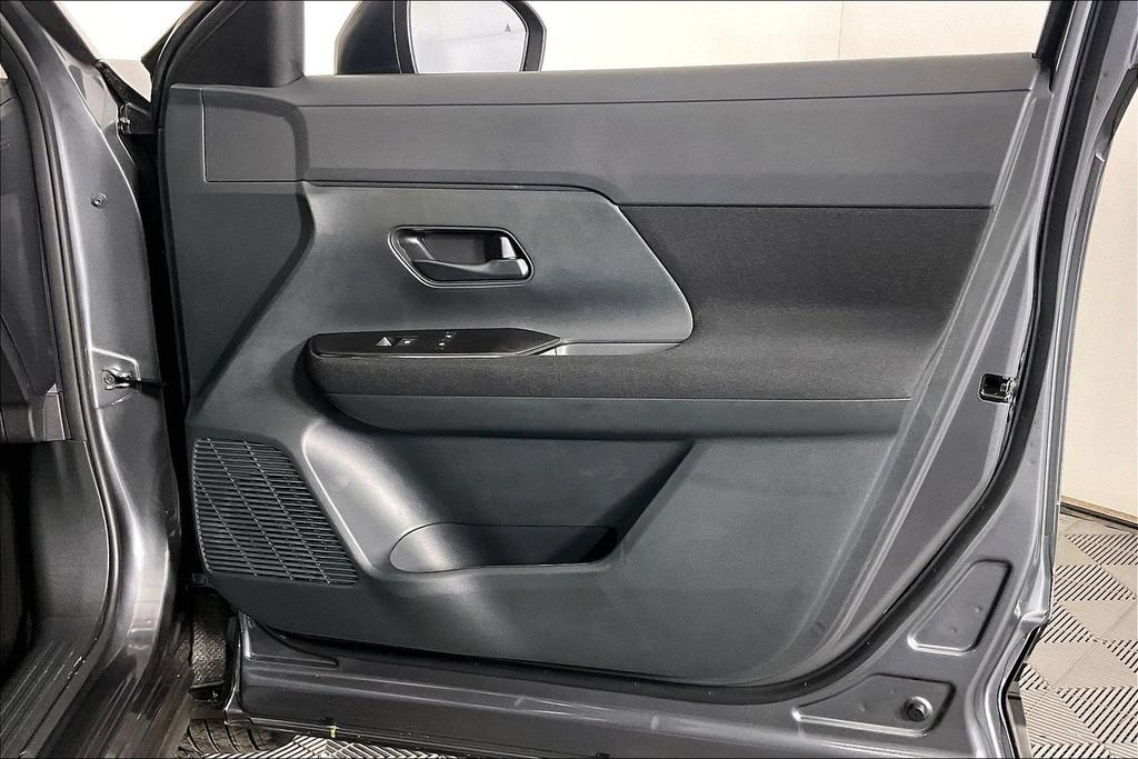 New 2026 Nissan Kicks S FWD image 17